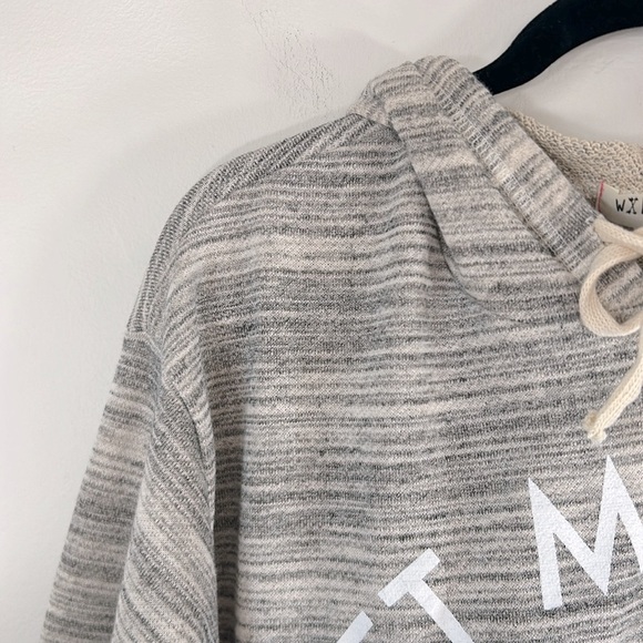 Wild Kiss NWOT Grey Heather Beach Graphics Hi Low Hemline Women’s Size L Hoodie - Picture 4 of 14